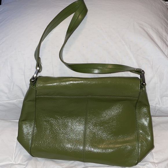 Kennet Cole woman’s green shoulder bag - Picture 4 of 6
